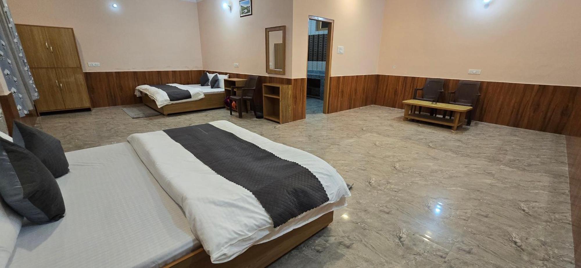 Happy Home Stay, Dharamshala Extérieur photo